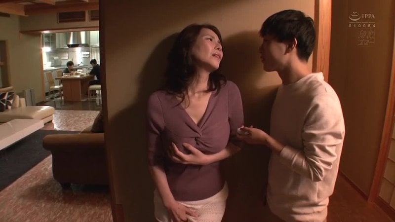 Fucks friend's mom she likes it